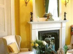 Garlands Guest House