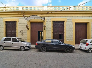 Hotel E La Avellaneda