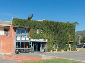 HI - Shlomi Hostel