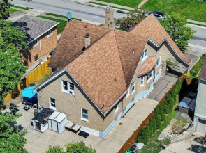 Modern Group Getaway w/ Private Yard in Cincinnati