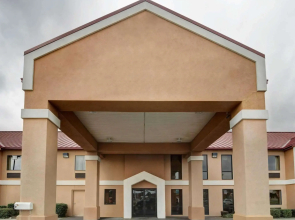 Quality Inn & Suites Pine Bluff