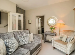 Hideaway Cottage