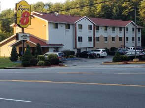 Super 8 By Wyndham Martinsville Va