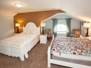 Beach Seclusion - 6 Br Home