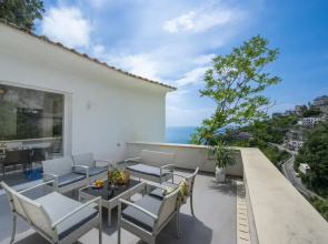Villa Donna Rachele - Mediterranean Villa With sea View
