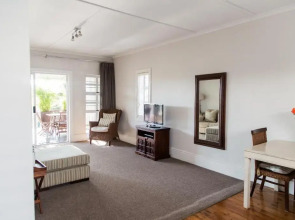 Nahoon Beach Villas Self Catering Apartments