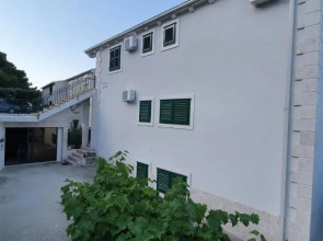 Apartment Villa Mirna