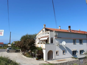 Apartments Josip / Three Bedrooms A1