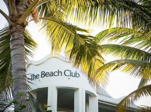 Beach Club Port Douglas 3 Bedroom Luxury Apartment
