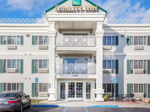 Quality Inn & Suites Tulare