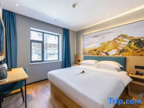 Tuke Light Hotel (Lanzhou Zhongshan Bridge Lanzhou Second Hospital Branch)