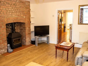 3 Bedroom Character Townhouse on Edge of Blackdown Hills
