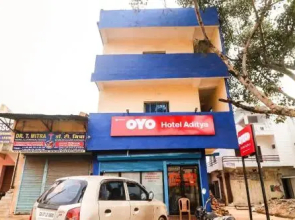 OYO 61862 Hotel Aditya
