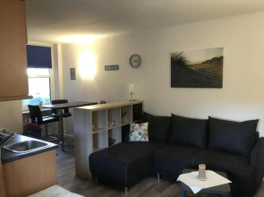 Ferienwohnung Hafenresidenz - Seitlicher Blick über Hafen und Kieler Förde