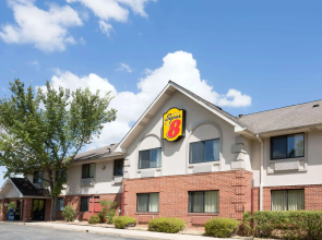 Super 8 By Wyndham Prince Frederick