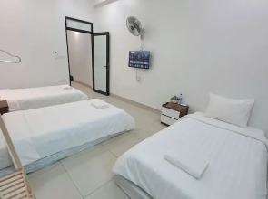 HT Airport Inn