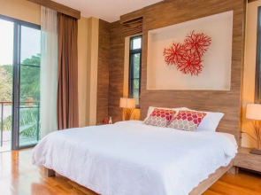Moin Lakeside Pool Villa ChiangMai