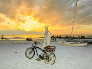 Siesta Key Beach Resort and Suites