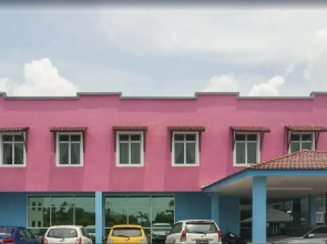 OYO 275 Senyum Inn