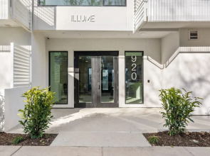 Lllume Ultramodern Community Bonus Room 1 Bedroom Condo