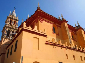 2 bedrooms appartement with city view balcony and wifi at Sevilla