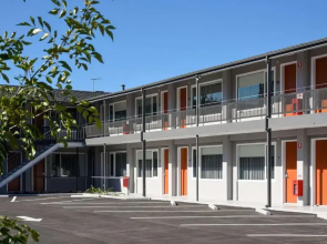 Parkside Motel