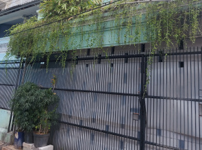 Eiffel Residence Petojo - Female Only