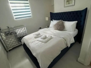 Spacious 2 Bedroom in Woolwich, 15 Minutes to 02