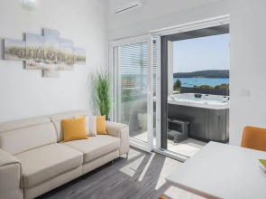 Nice Home in Medulin With Wifi and 5 Bedrooms