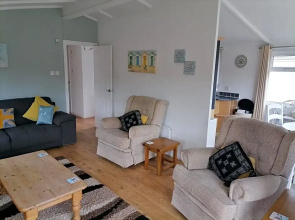 Oak lodge