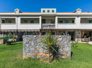 Dias Luxury Studios & Apartments