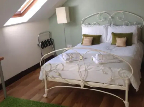 Cronins B&B