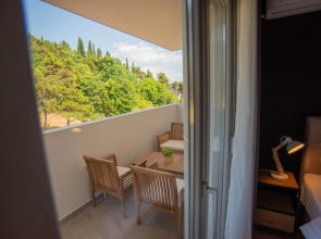 Stylish Two Bedroom Apartment at Ljubovic-Hill Park