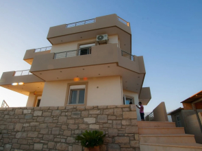 Elpidis Villa