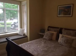 Ravenswood Manor
