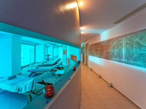 Kresten Royal Euphoria Resort