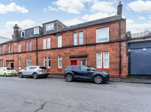 Garden Flat - Stylish - Modern Flat - Near Balloch