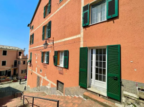 Framura, Ampio appartamento con terrazzo vista mare