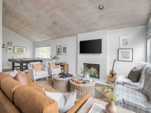 Black Oak by Avantstay Modern & Chic Santa Rosa Hideaway With Pool Table, & Fire Pit