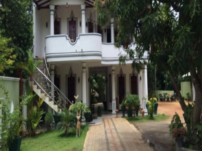 Yala Hotel River Front