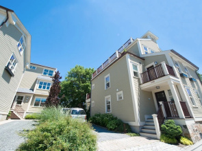The Newport Lofts - 548 Thames Street