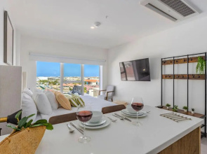 HH-Studio614s - Coastal beach Oceanfront Studio in Aruba