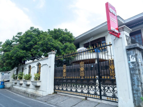 OYO 1421 Kasmaran Guest House Syariah