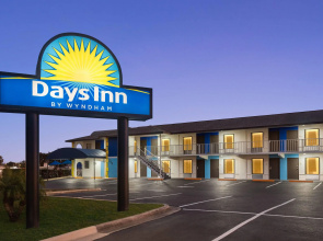 Days Inn by Wyndham Apopka/Orlando