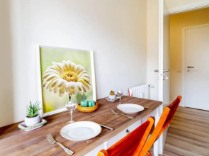 Home la Quiete. Two Bedrooms, 250m From the Beach