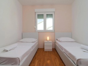 Beautiful Home in Omis With Wifi and 2 Bedrooms