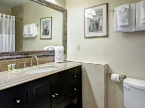 Hotel St. Pierre®, a French Quarter Inns® Hotel