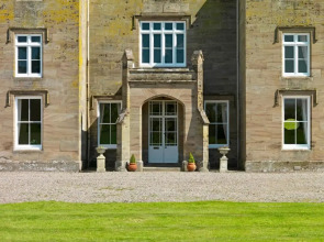 Newcourt Manor