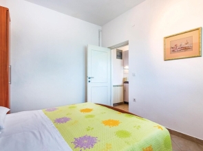 Stunning Home in Supetarska Draga With Wifi and 1 Bedrooms