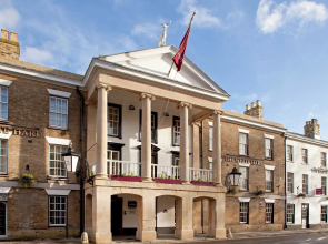 Mercure White Hart Hotel Salisbury and Apartments